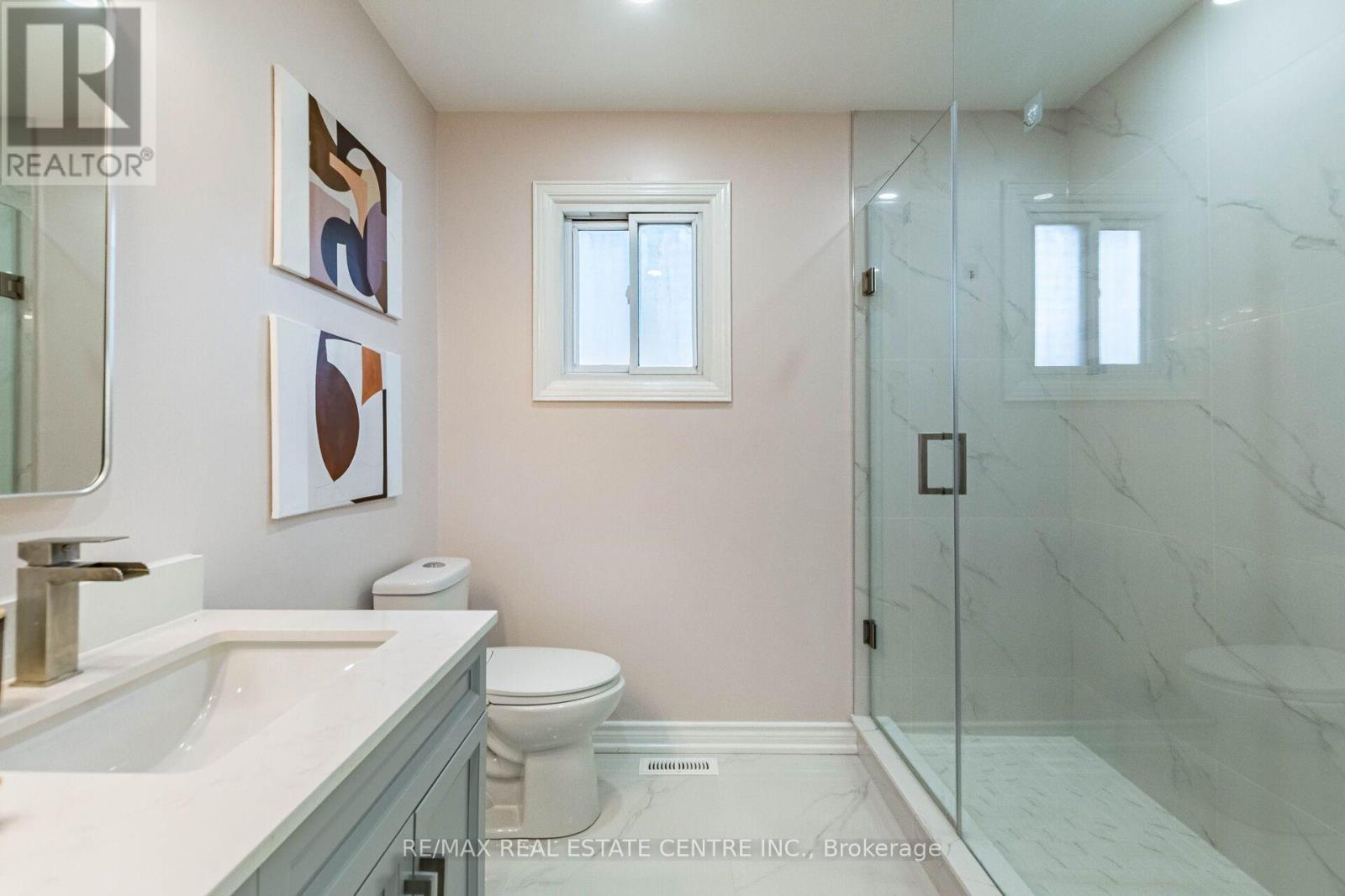 1153 Deer Run, Mississauga, Ontario  L5C 3S3 - Photo 23 - W13872090