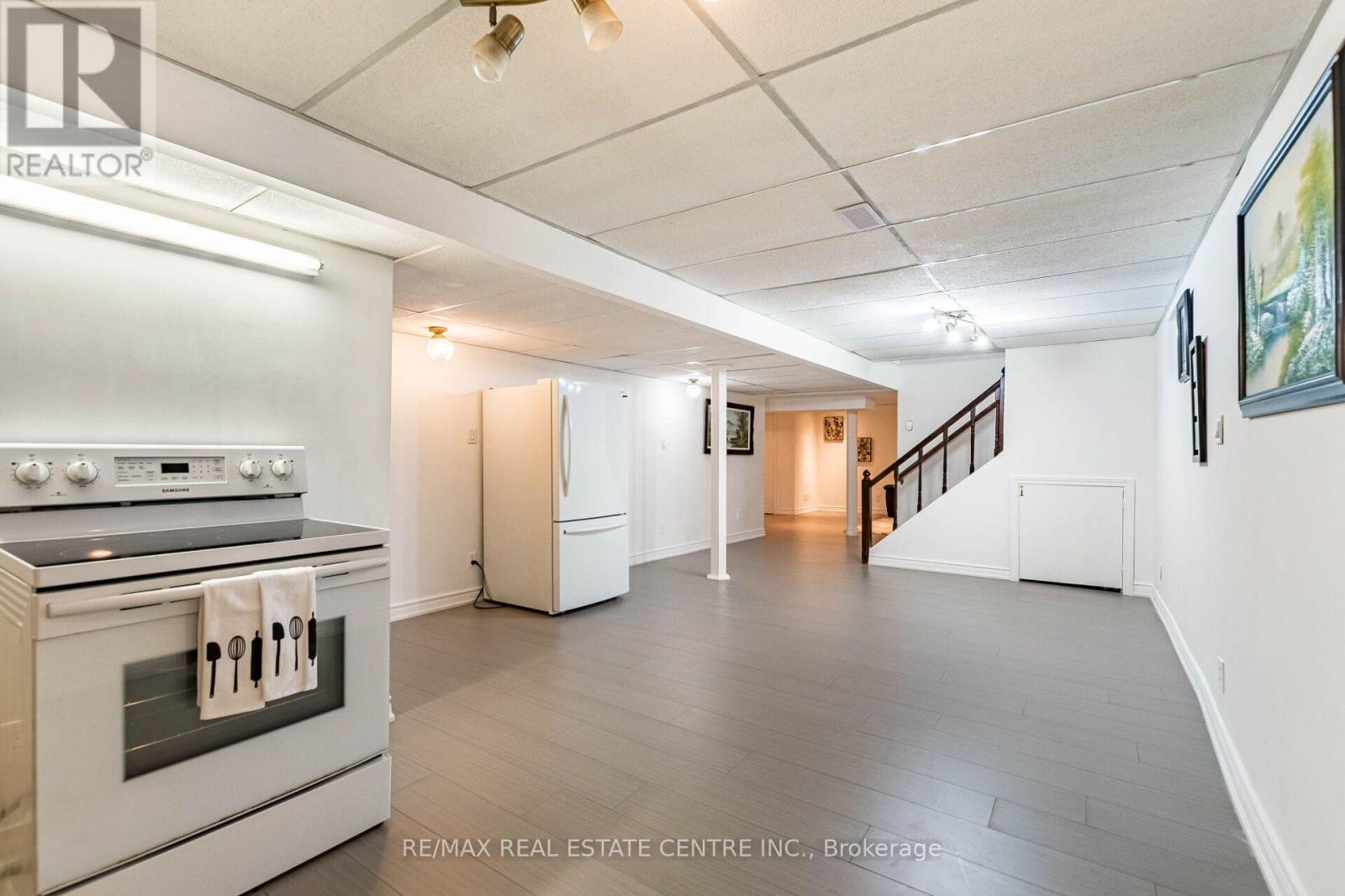1153 Deer Run, Mississauga, Ontario  L5C 3S3 - Photo 28 - W13872090