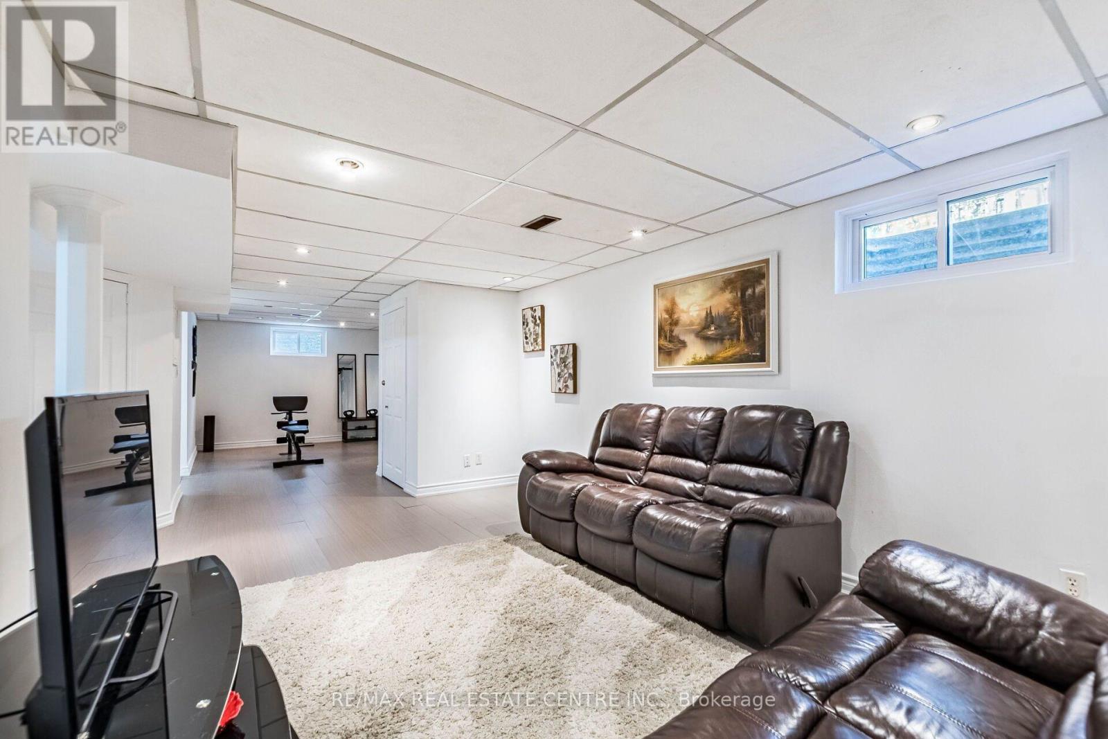 1153 Deer Run, Mississauga, Ontario  L5C 3S3 - Photo 30 - W13872090
