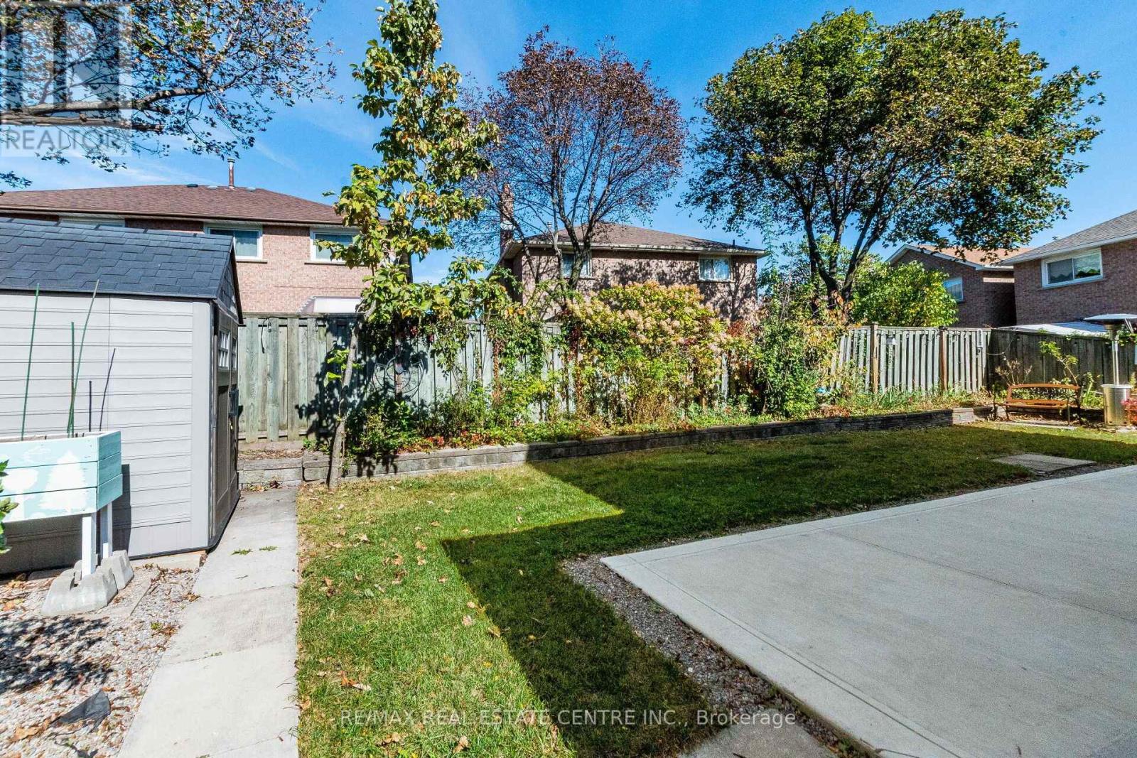 1153 Deer Run, Mississauga, Ontario  L5C 3S3 - Photo 36 - W13872090
