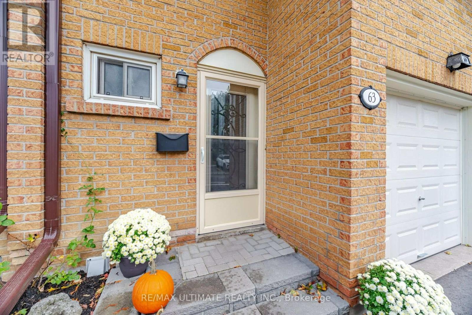 63 - 2120 Rathburn Road E, Mississauga, Ontario  L4W 2S8 - Photo 2 - W13872200
