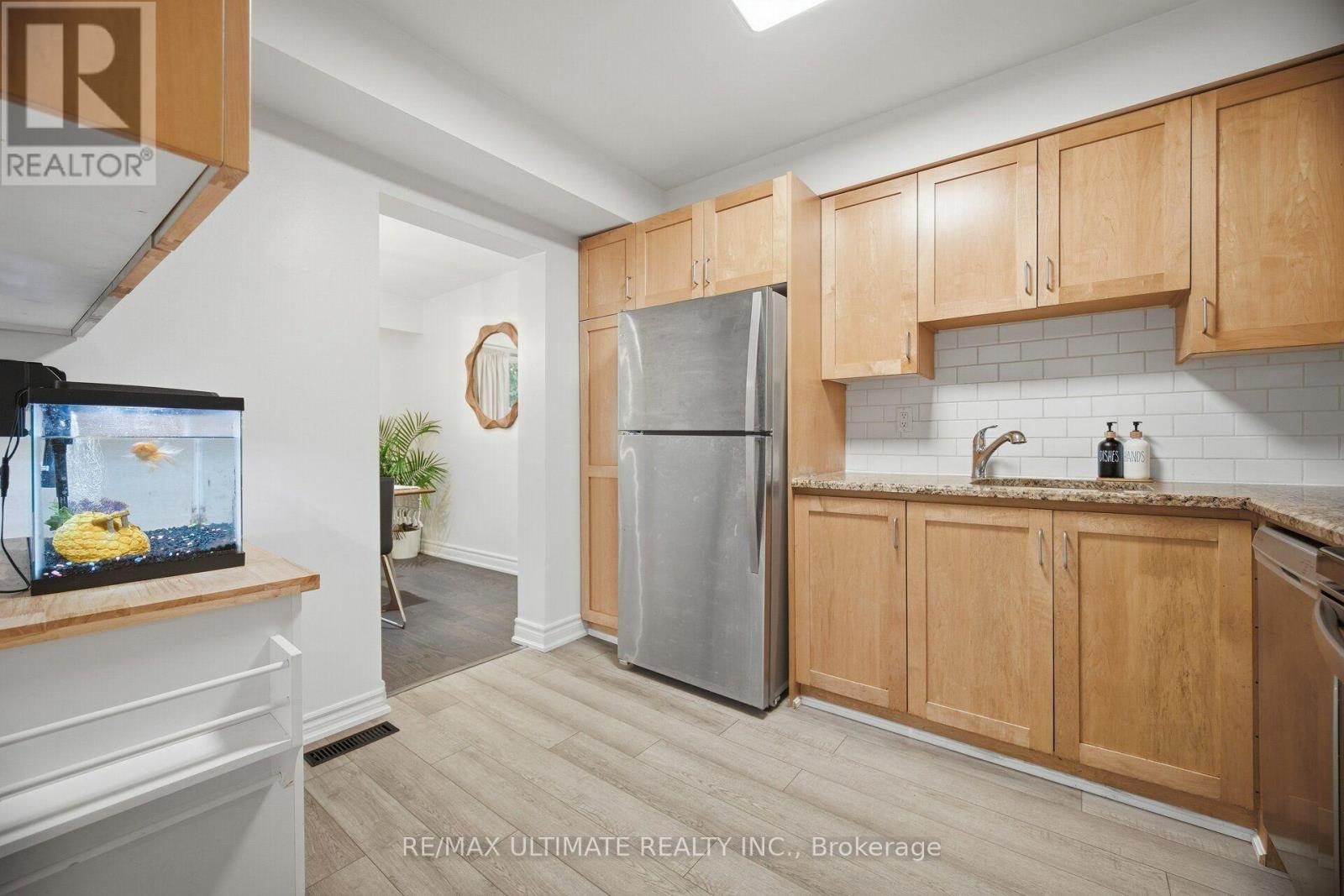 63 - 2120 Rathburn Road E, Mississauga, Ontario  L4W 2S8 - Photo 7 - W13872200