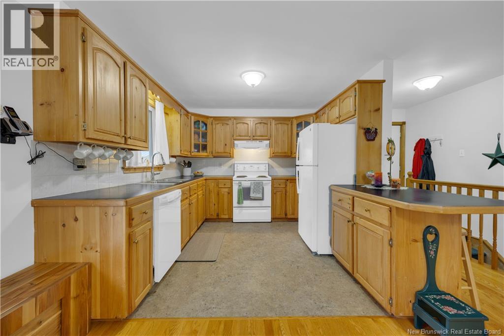 101 Law Avenue, Hampton, New Brunswick  E5N 5C2 - Photo 10 - NB149279