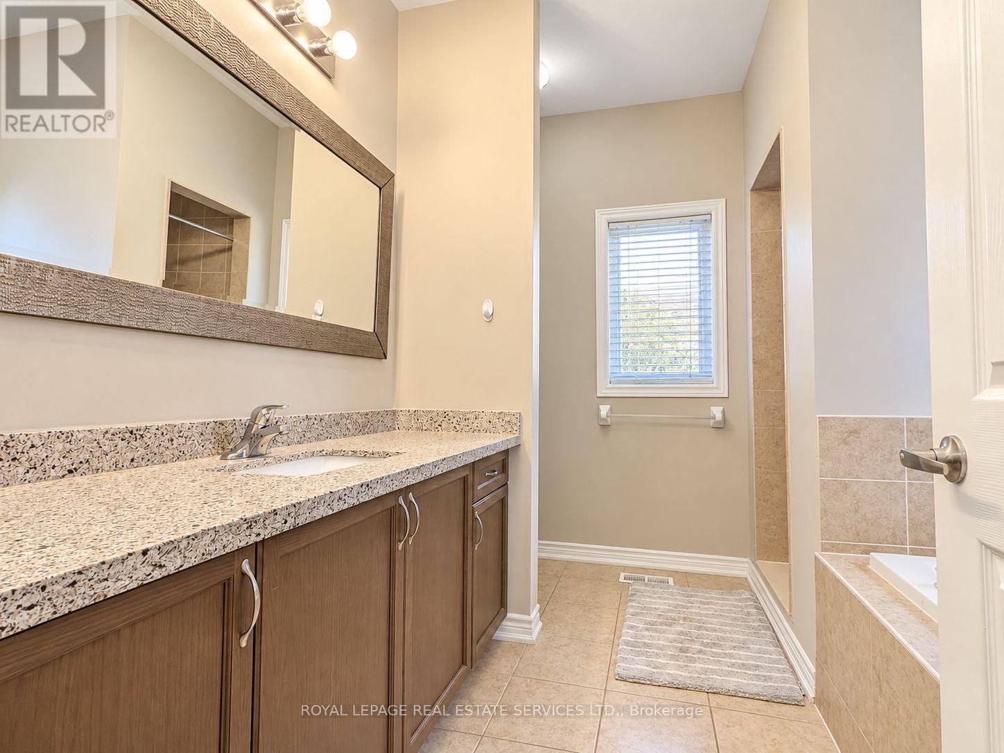 39 Vezna Crescent, Brampton, Ontario  L6X 5K5 - Photo 19 - W13786136