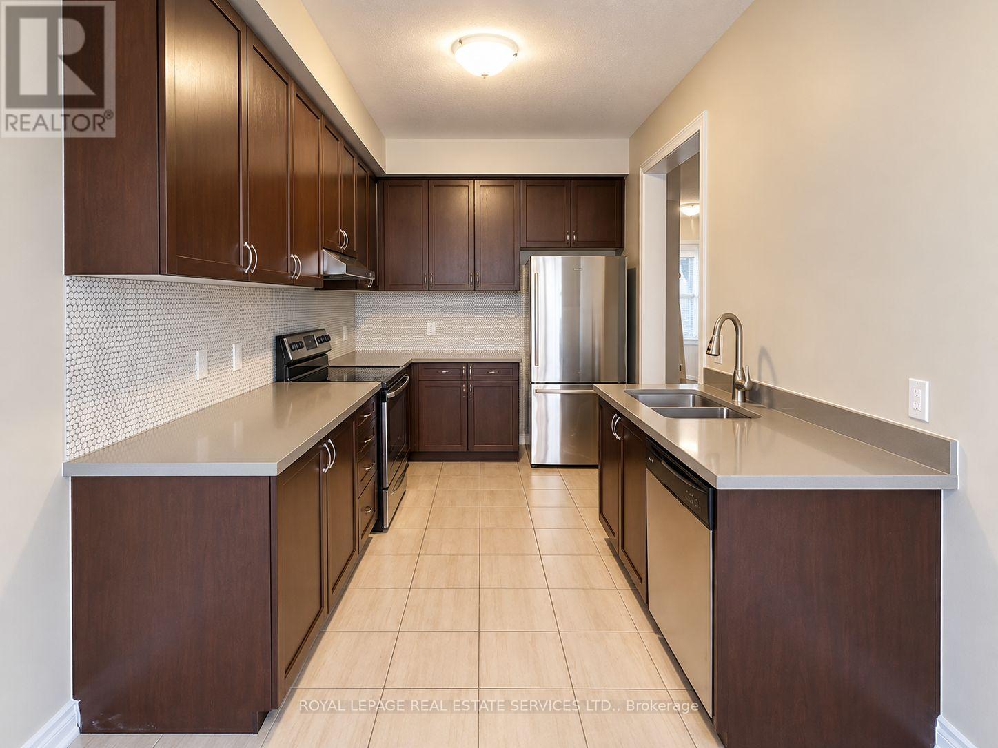 39 Vezna Crescent, Brampton, Ontario  L6X 5K5 - Photo 8 - W13786136