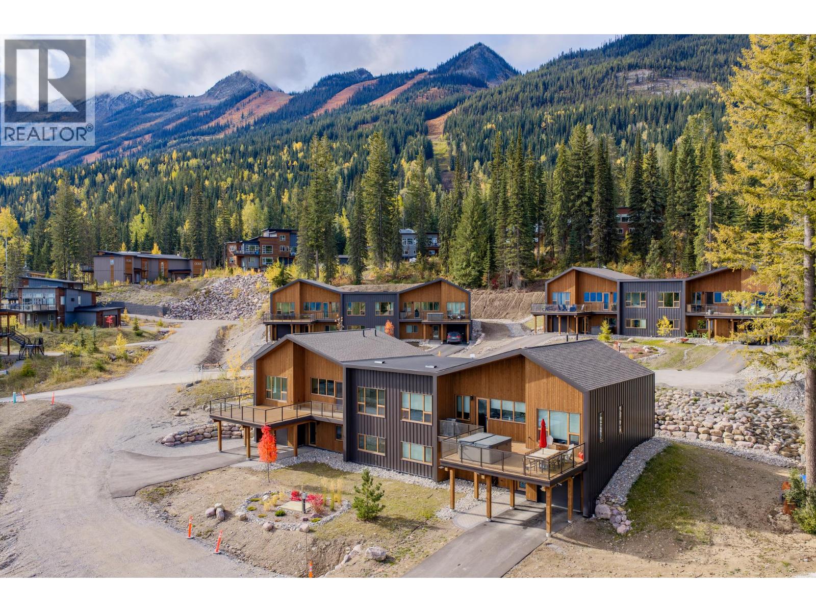 1654 Howse Pass, Golden, British Columbia  V0A 1H0 - Photo 4 - 10396351
