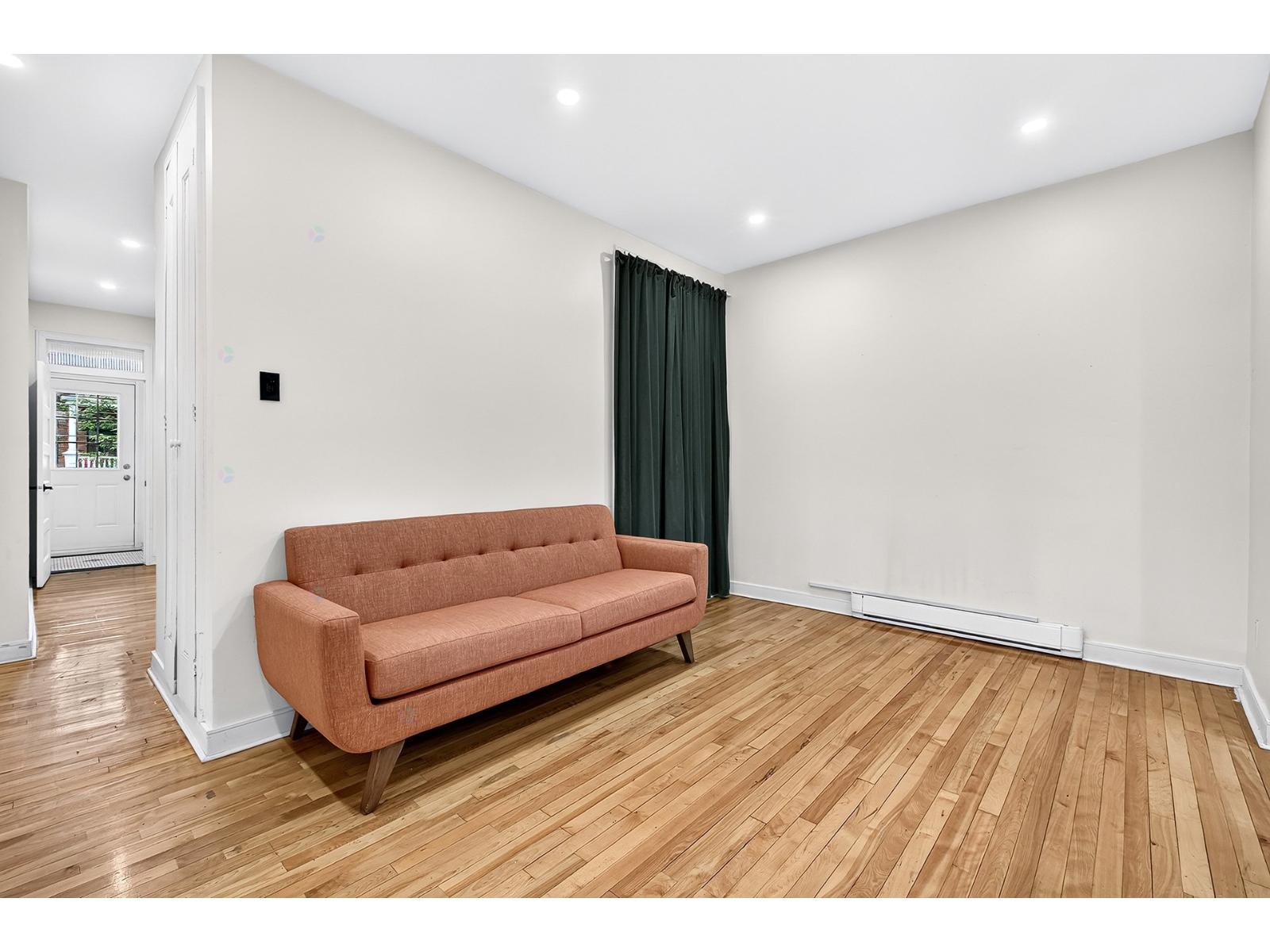 5475 7e Avenue Montréal (Rosemont/La Petite-Patrie) Quebec Canada H1Y2N4 2
