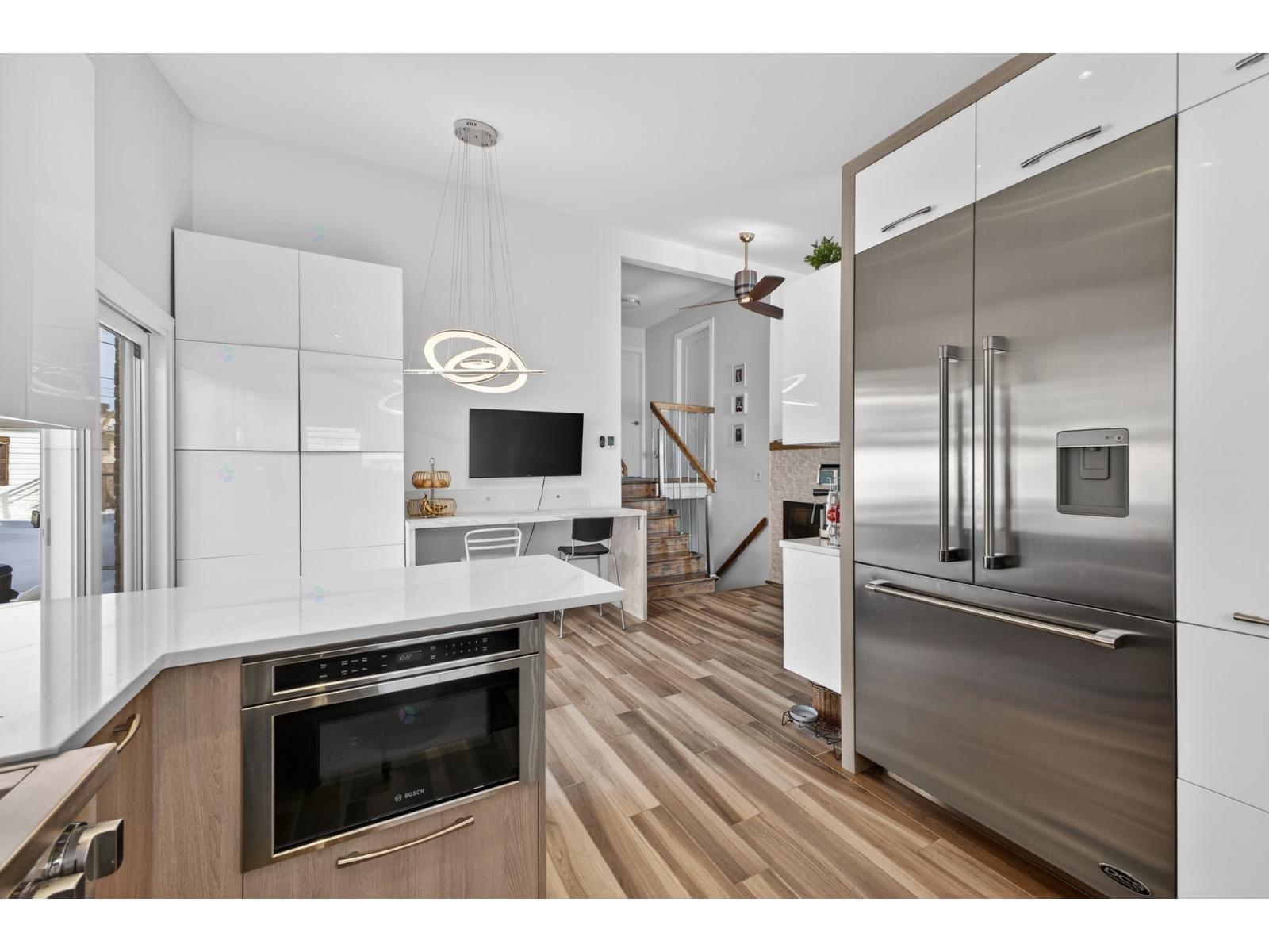 5936 Tsse Simard Longueuil (Saint-Hubert) Quebec Canada J3Y6G3 3