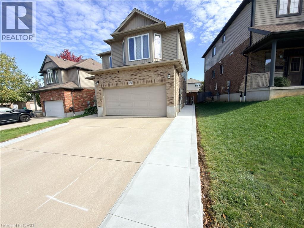 304 WESTPARK Crescent, Waterloo, Ontario