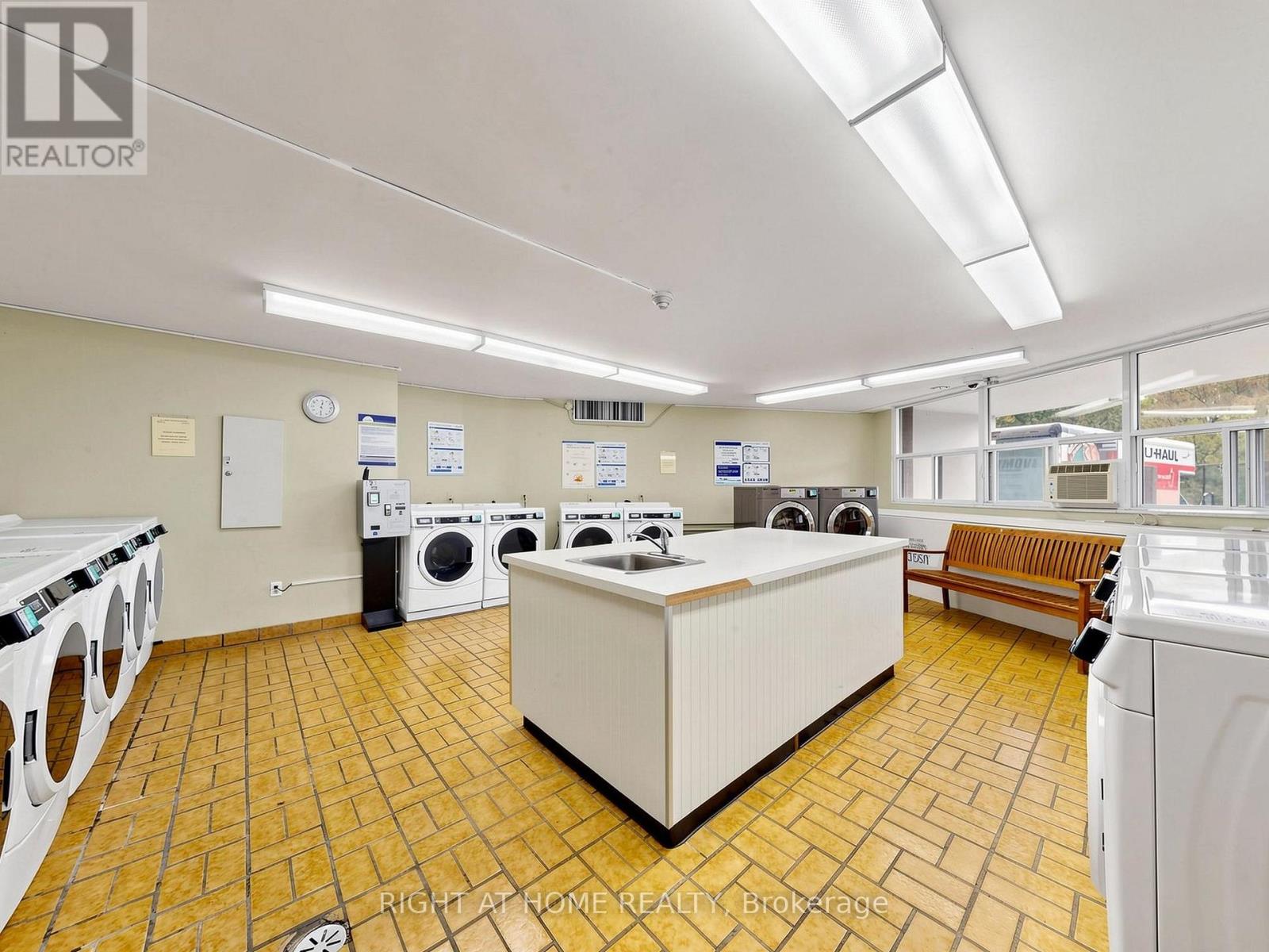 915 - 5 Vicora Linkway Way, Toronto, Ontario  M3C 1A5 - Photo 33 - C13872442