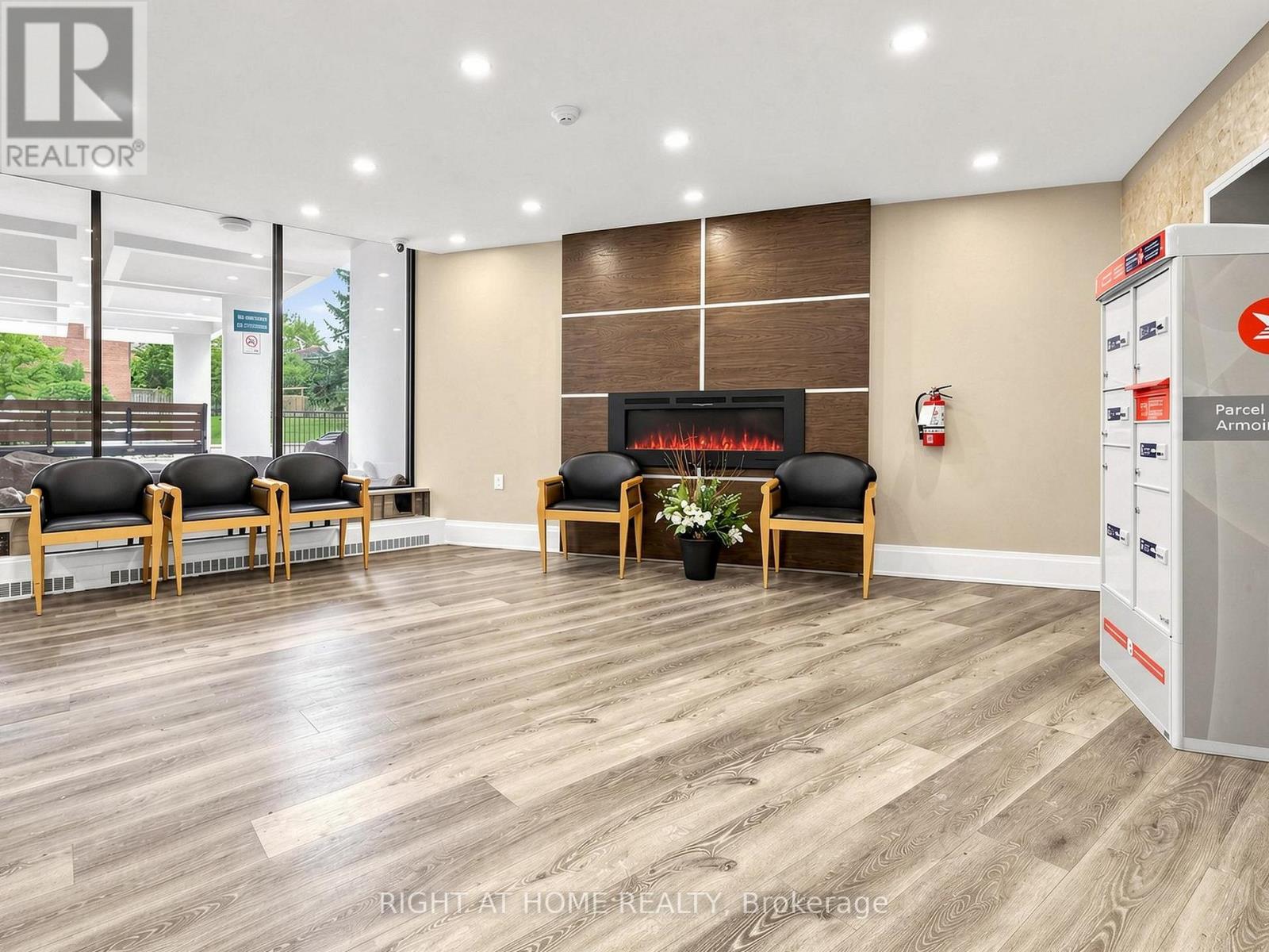 915 - 5 Vicora Linkway Way, Toronto, Ontario  M3C 1A5 - Photo 8 - C13872442