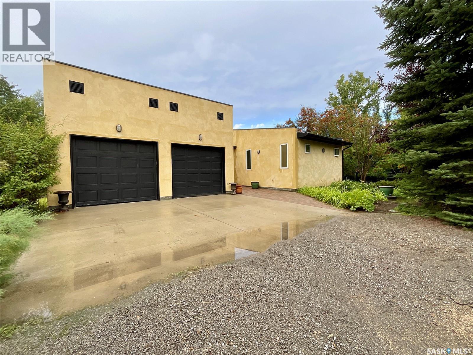 1 Pompano BAY, Pilot Butte, Saskatchewan