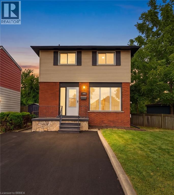 805 TATE Avenue, Hamilton, Ontario