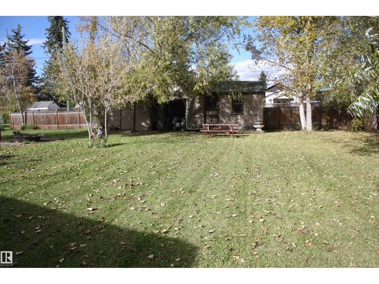5012 49 AVE