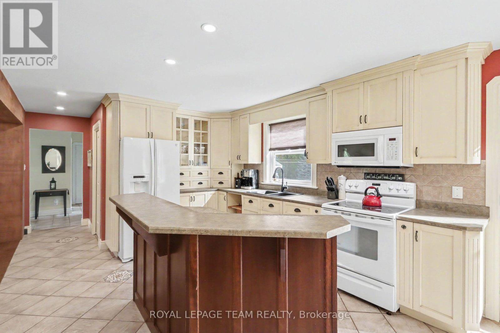 10496 St John Street, North Dundas, Ontario K0E 1S0 - Photo 10 - X13872236