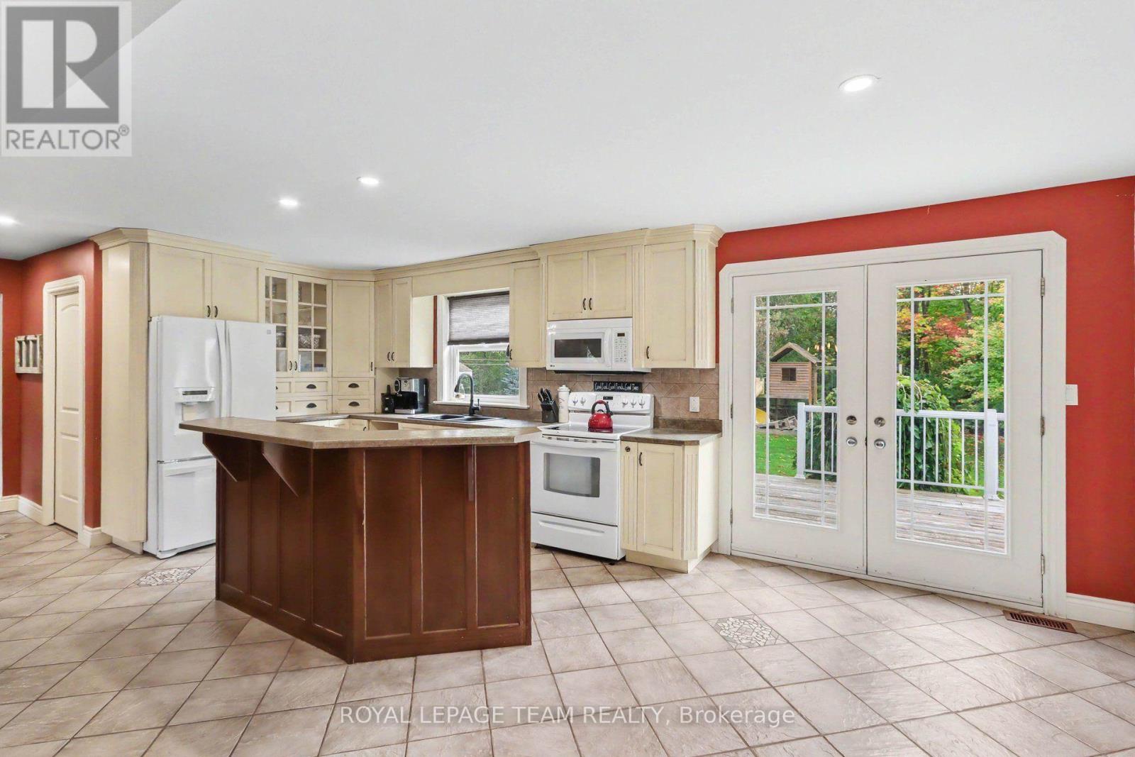 10496 St John Street, North Dundas, Ontario K0E 1S0 - Photo 11 - X13872236