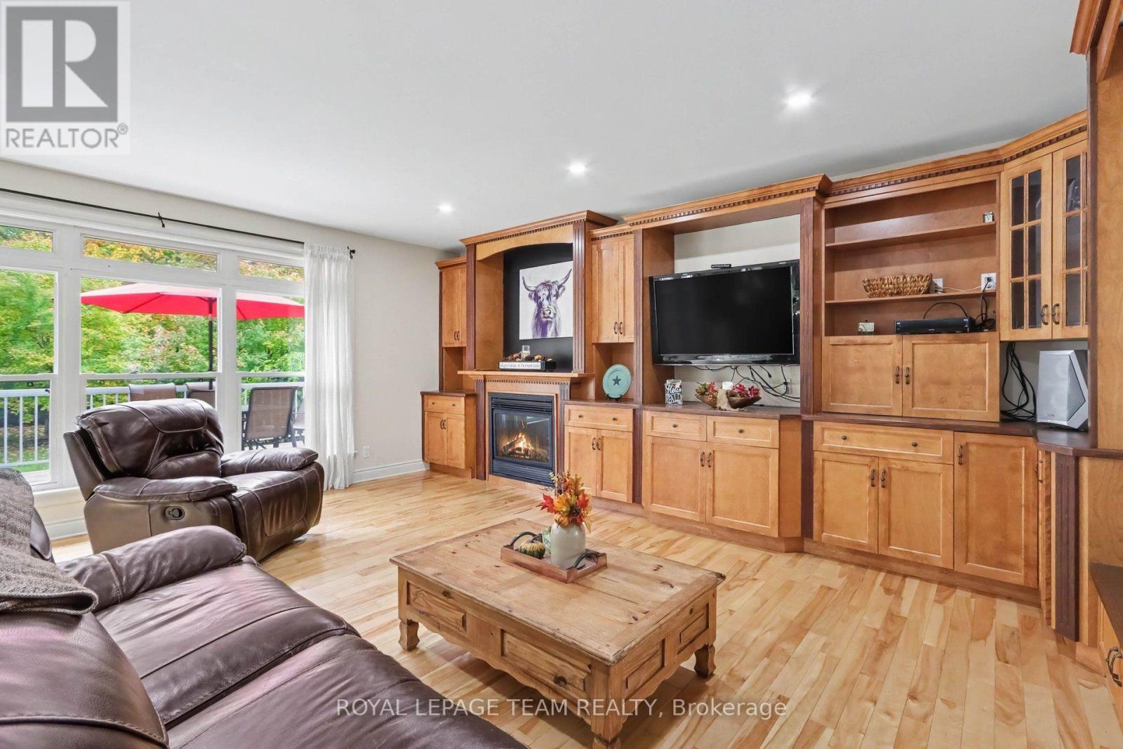 10496 St John Street, North Dundas, Ontario K0E 1S0 - Photo 13 - X13872236
