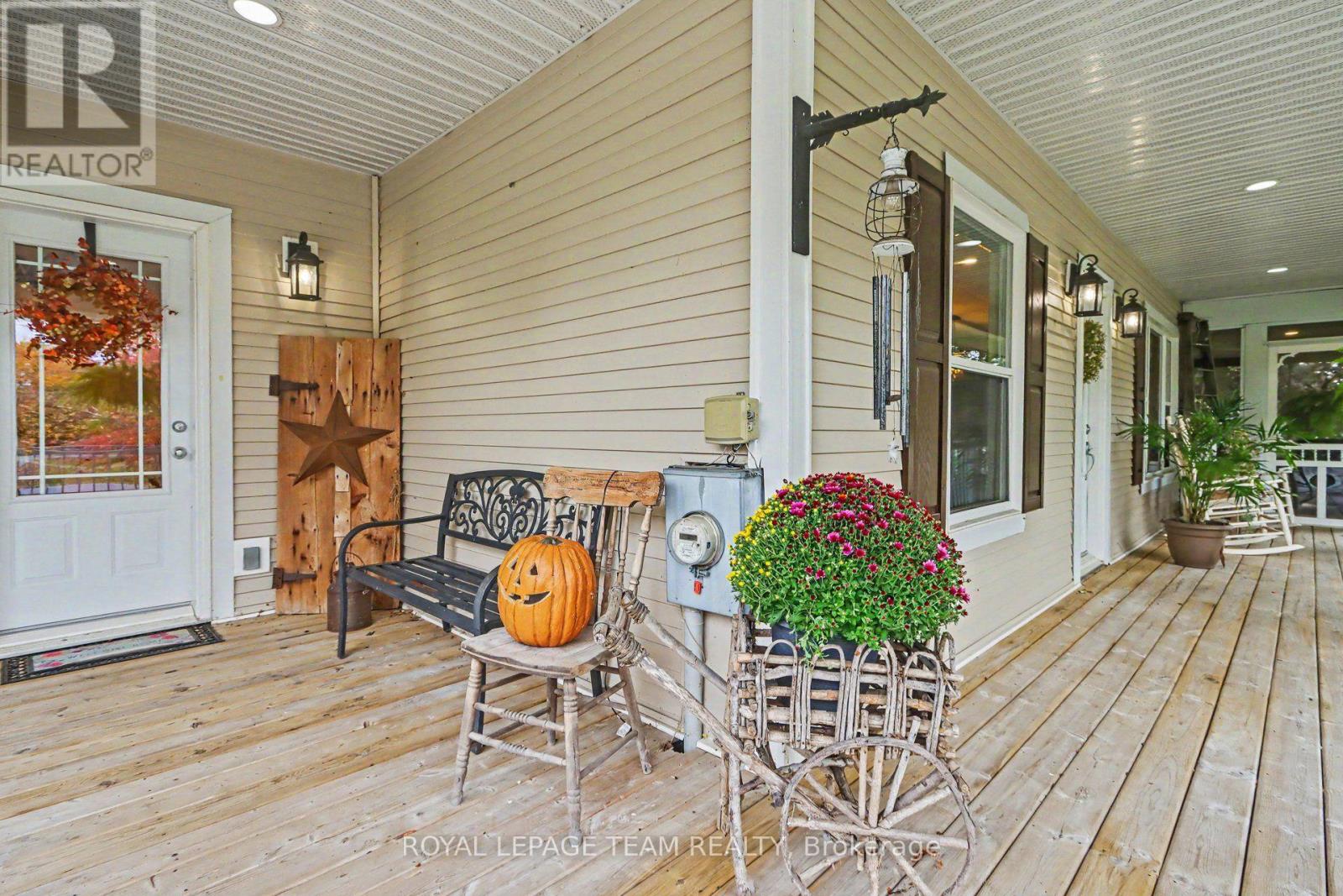 10496 St John Street, North Dundas, Ontario K0E 1S0 - Photo 2 - X13872236