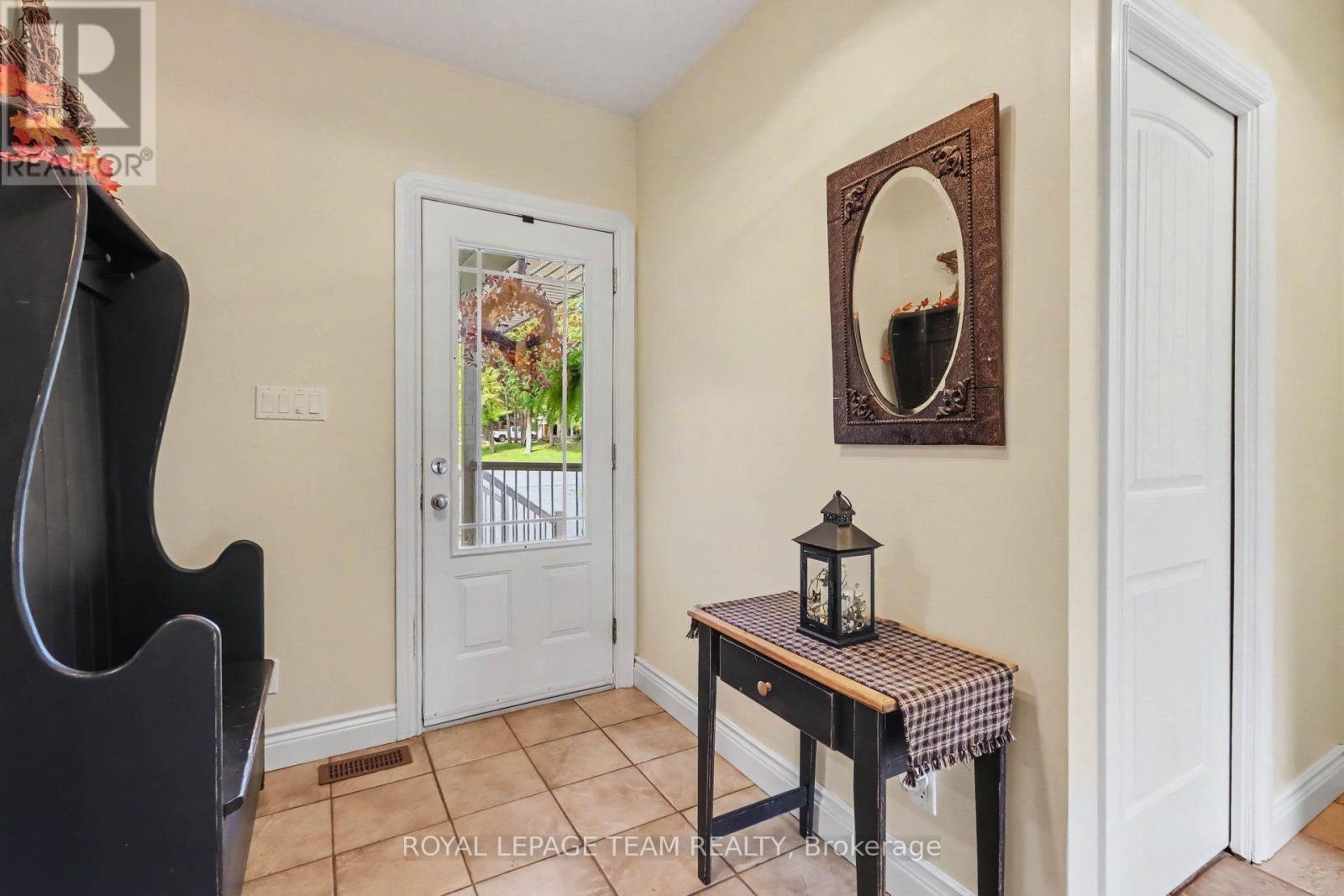 10496 St John Street, North Dundas, Ontario K0E 1S0 - Photo 3 - X13872236