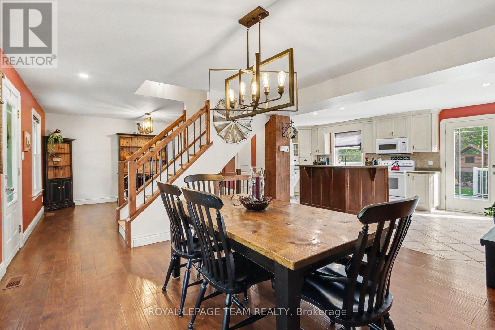 10496 St John Street, North Dundas, Ontario K0E 1S0 - Photo 6 - X13872236