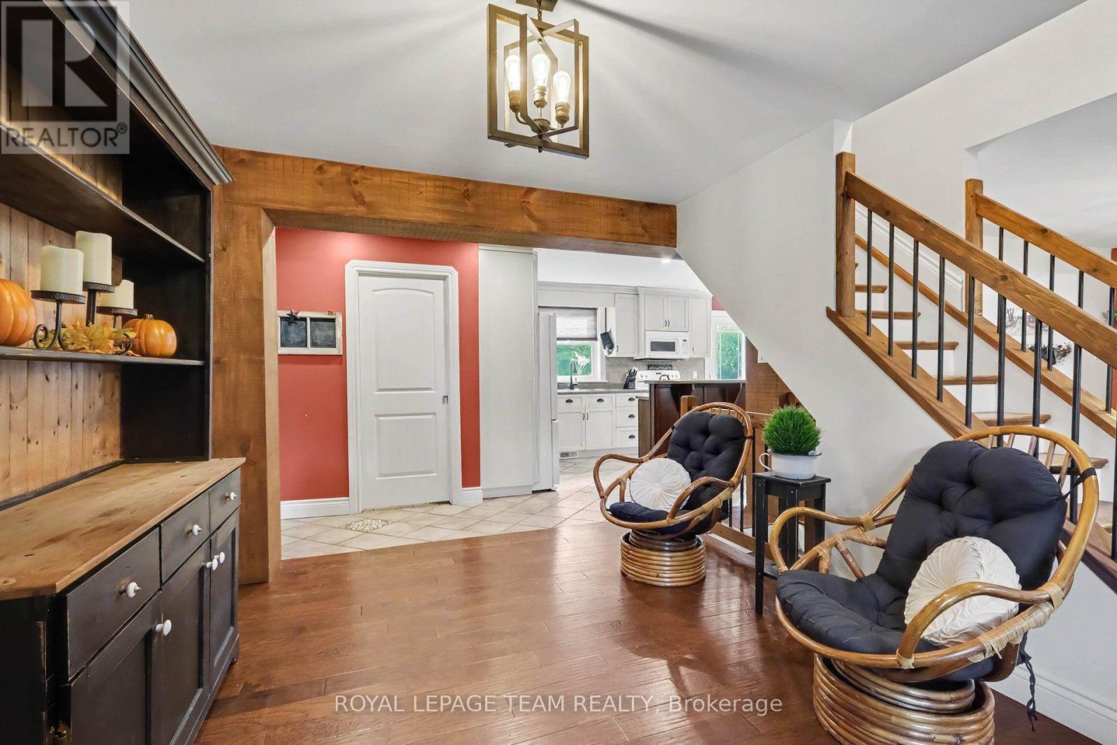 10496 St John Street, North Dundas, Ontario K0E 1S0 - Photo 7 - X13872236