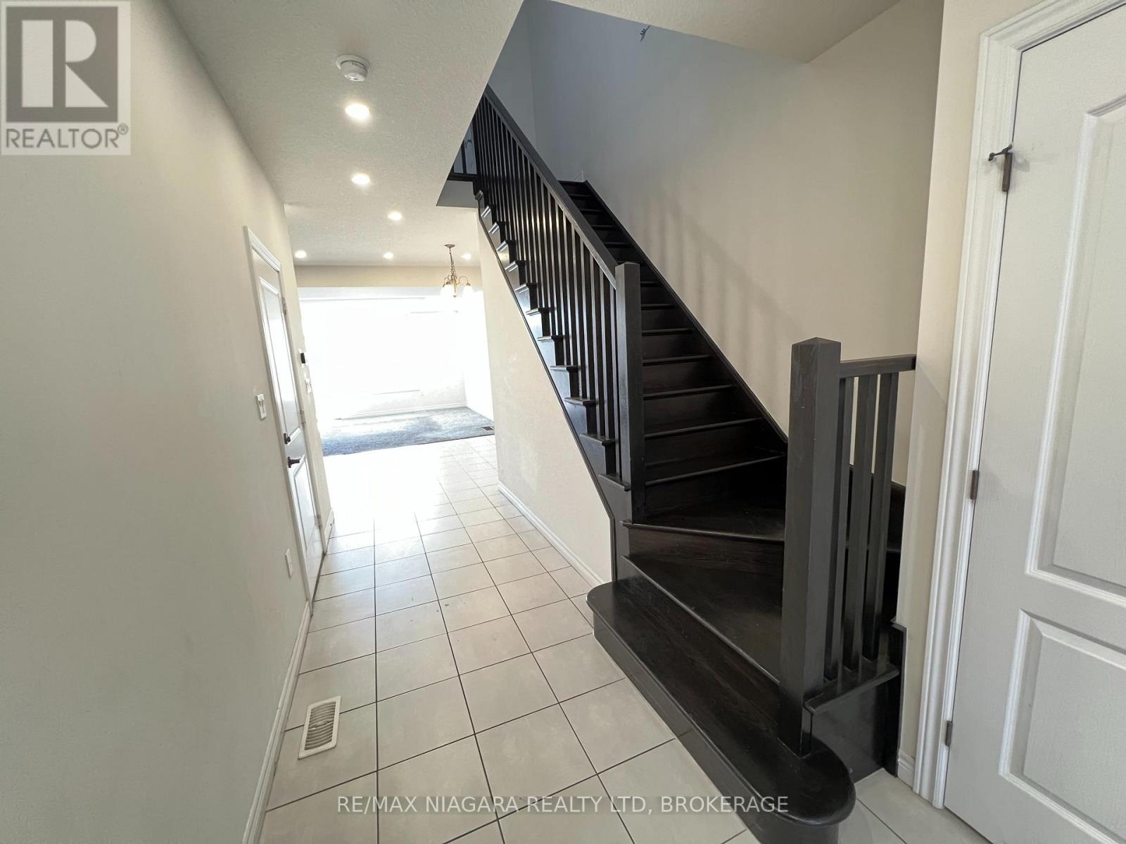 23 Fairgrounds Drive, Hamilton (Binbrook), Ontario L0R 1C0 - Photo 23 - X13872248