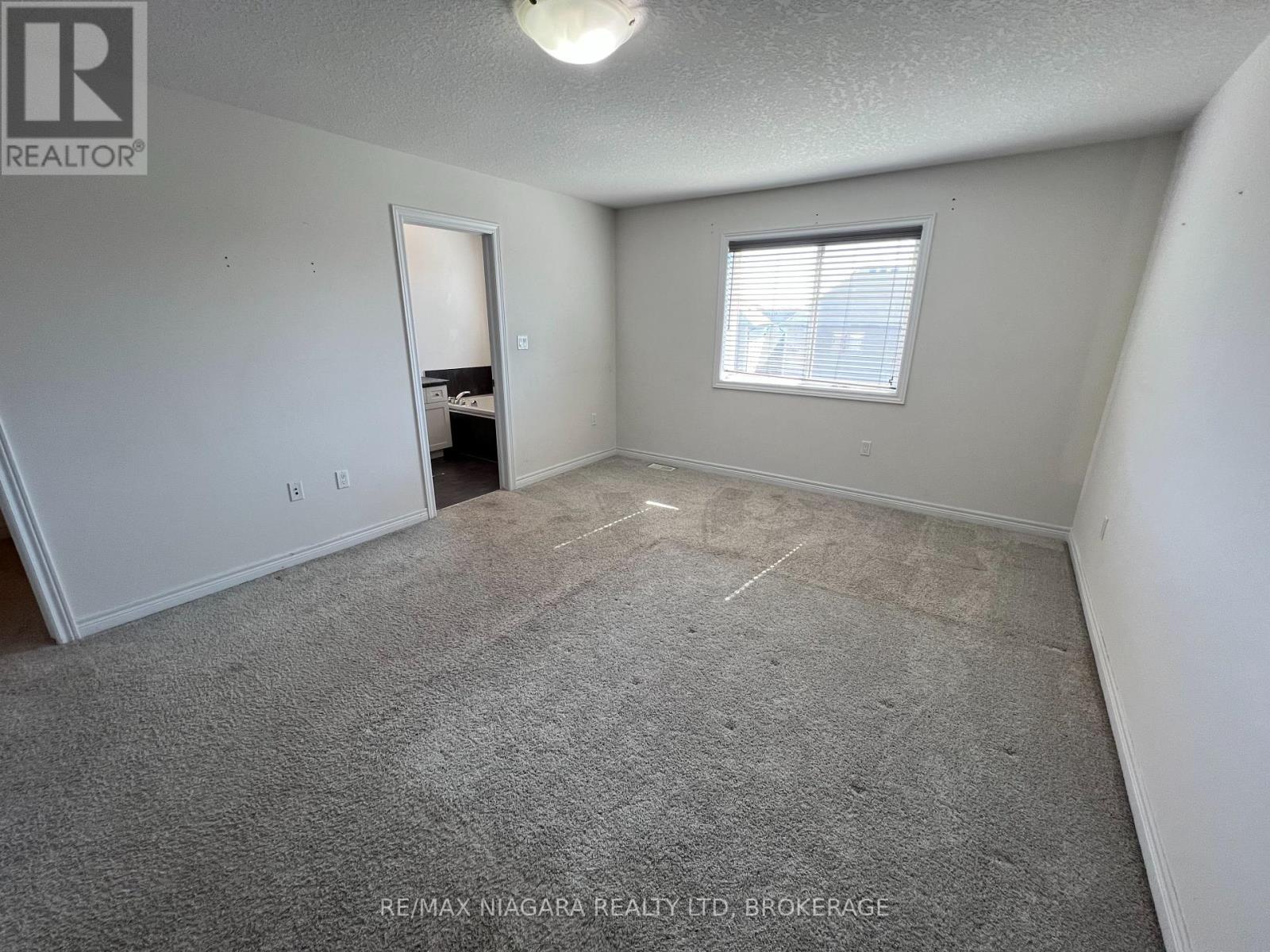 23 Fairgrounds Drive, Hamilton (Binbrook), Ontario L0R 1C0 - Photo 28 - X13872248
