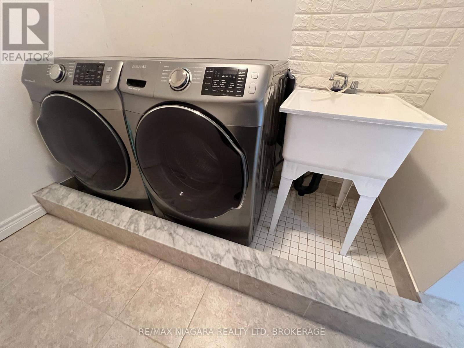 23 Fairgrounds Drive, Hamilton (Binbrook), Ontario L0R 1C0 - Photo 36 - X13872248