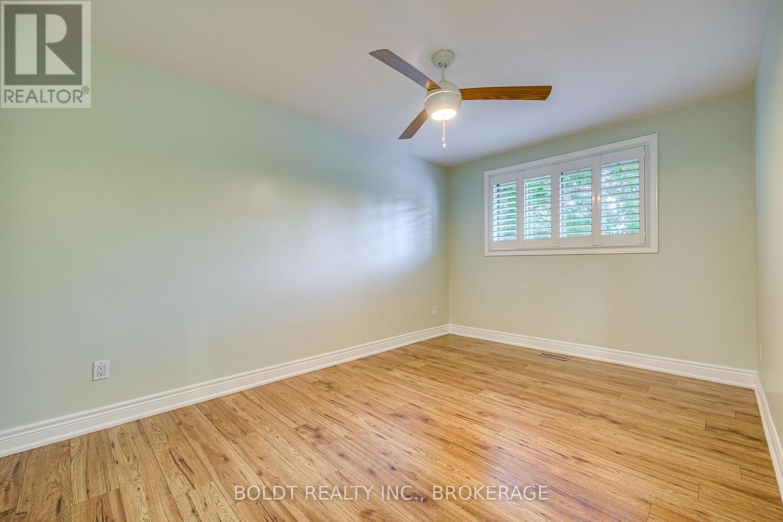 12 Bayshore Crescent, St. Catharines (Lakeshore), Ontario L2N 5Y4 - Photo 18 - X13872294
