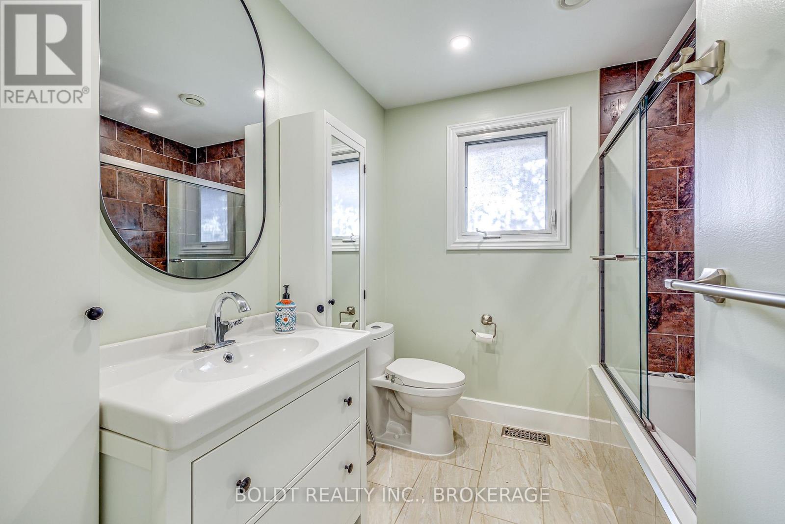 12 Bayshore Crescent, St. Catharines (Lakeshore), Ontario L2N 5Y4 - Photo 20 - X13872294