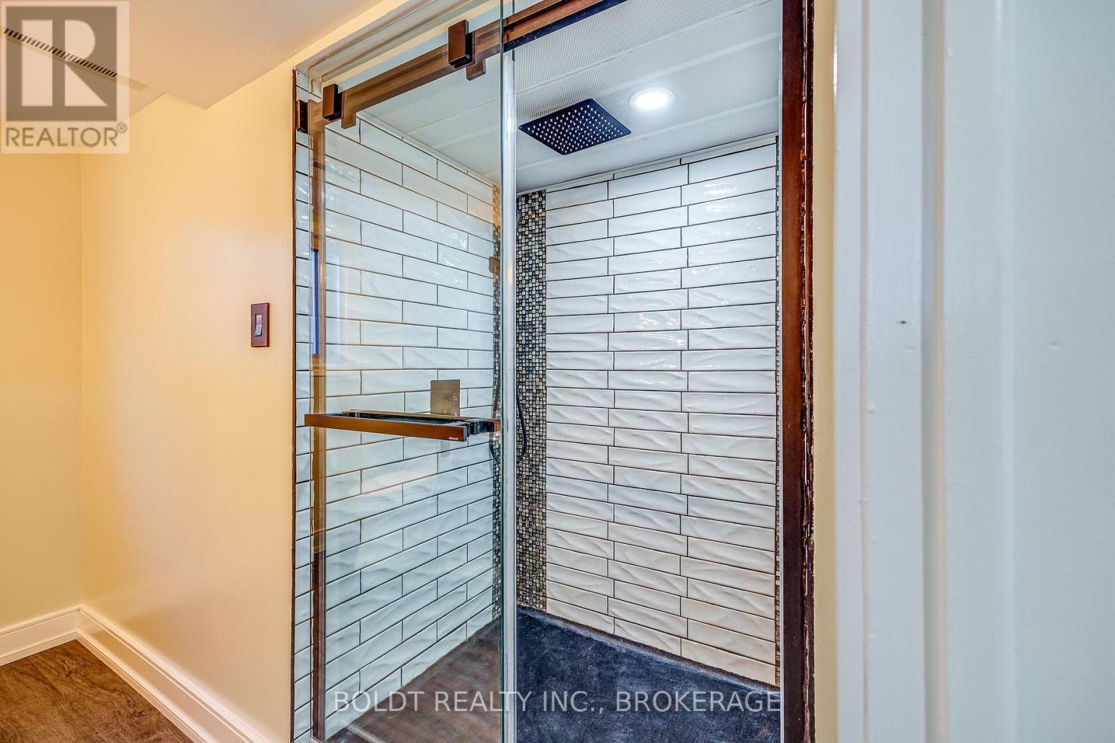 12 Bayshore Crescent, St. Catharines (Lakeshore), Ontario L2N 5Y4 - Photo 37 - X13872294