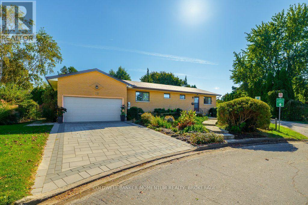 13 Lantana Circle E, St. Catharines (Lakeshore), Ontario L2M 7M5 - Photo 2 - X13872314