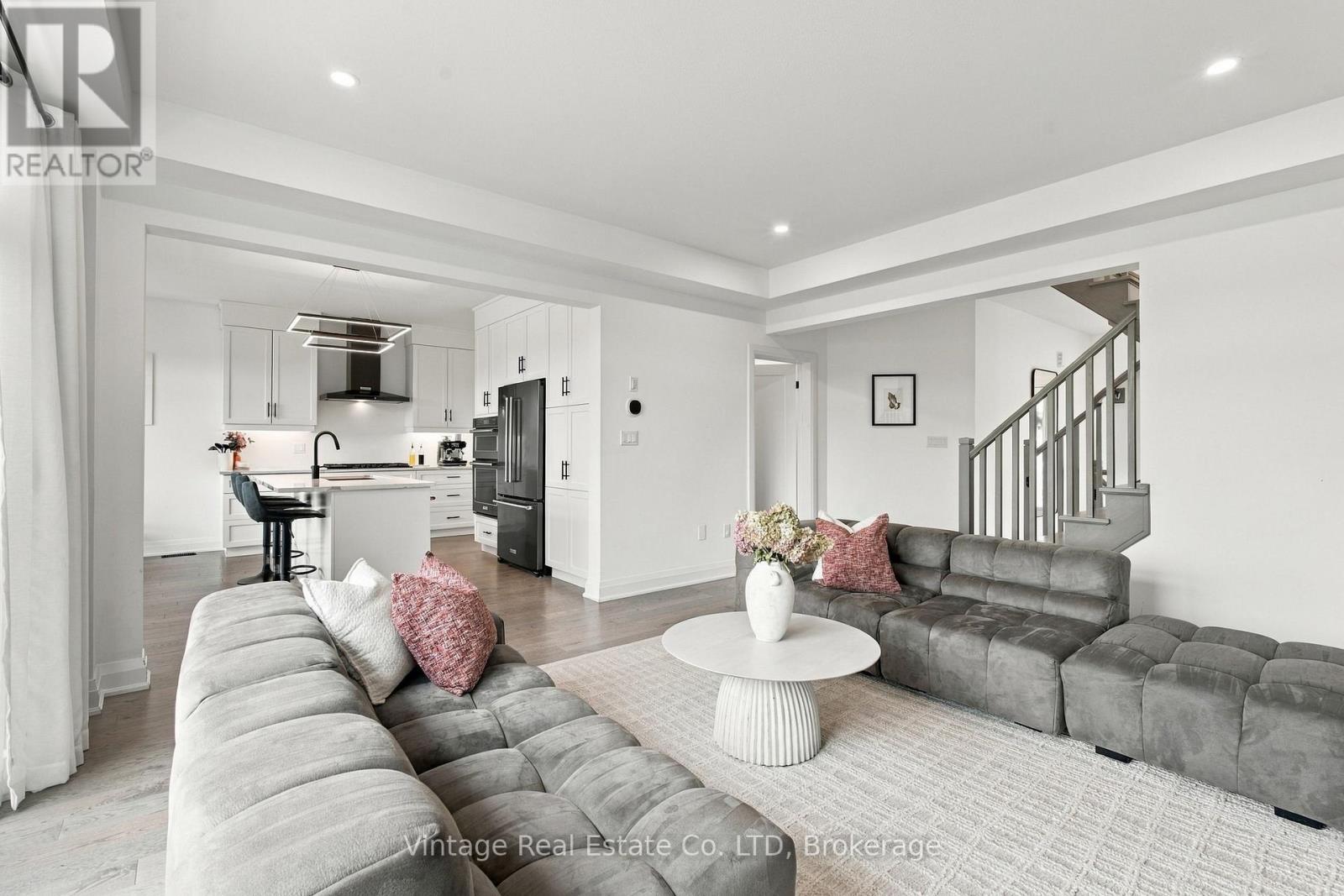 136 Susan Drive, Pelham, Ontario  L0S 1E6 - Photo 2 - X13872324
