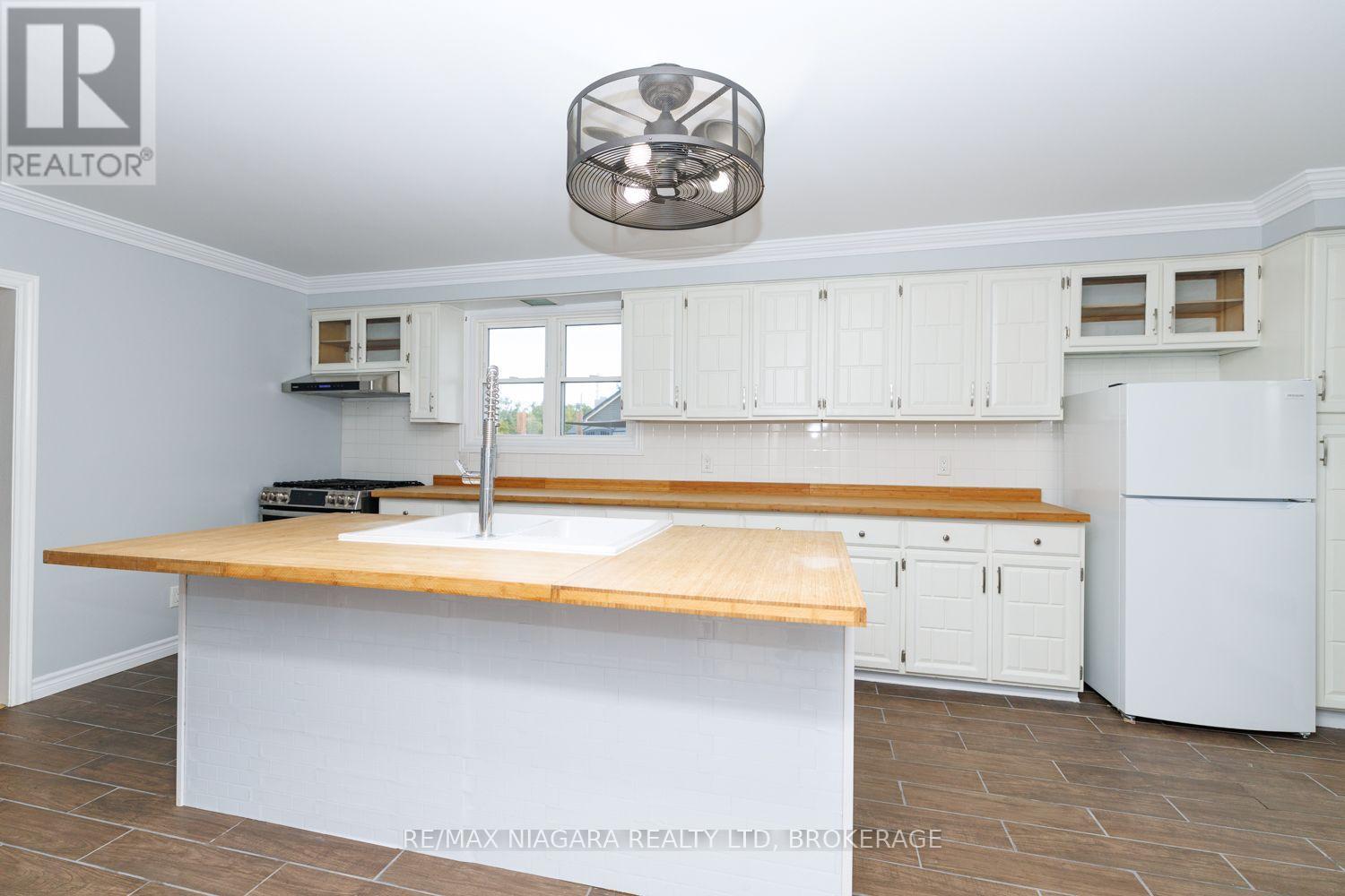 210 Taylor Street, Thorold (Allanburg/thorold South), Ontario  L2V 1C3 - Photo 12 - X13872338