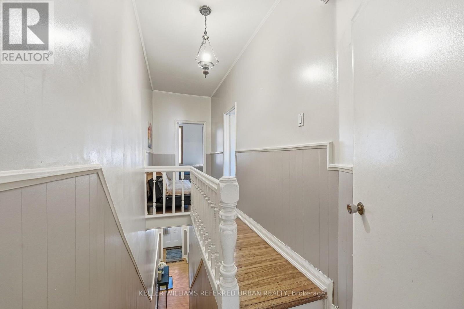 266 Roxton Road, Toronto, Ontario  M6G 3P9 - Photo 12 - C13872266
