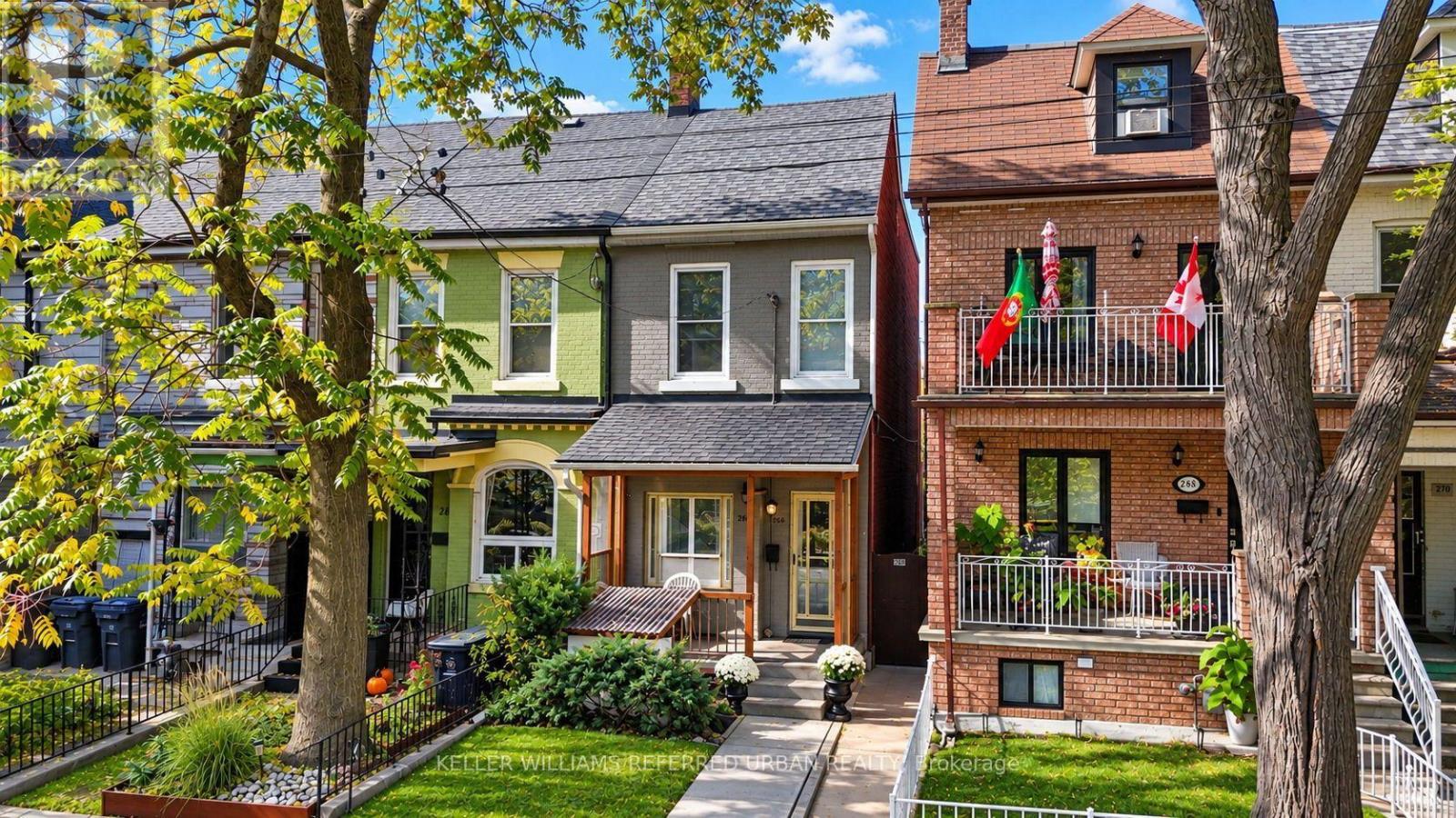 266 Roxton Road, Toronto, Ontario  M6G 3P9 - Photo 2 - C13872266