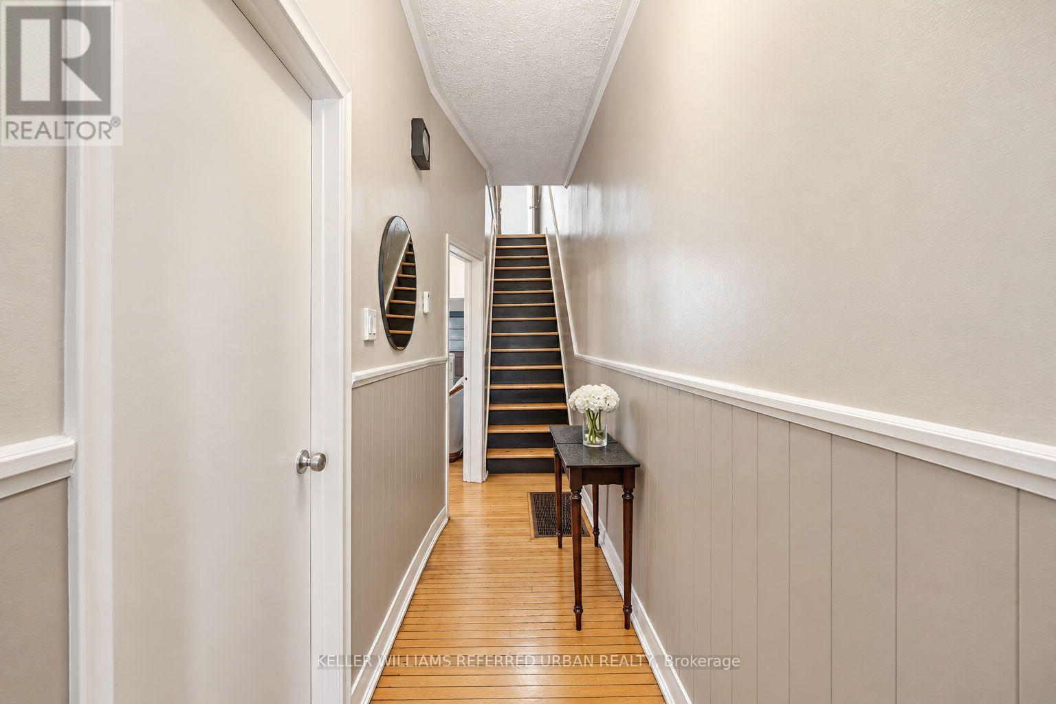 266 Roxton Road, Toronto, Ontario  M6G 3P9 - Photo 4 - C13872266