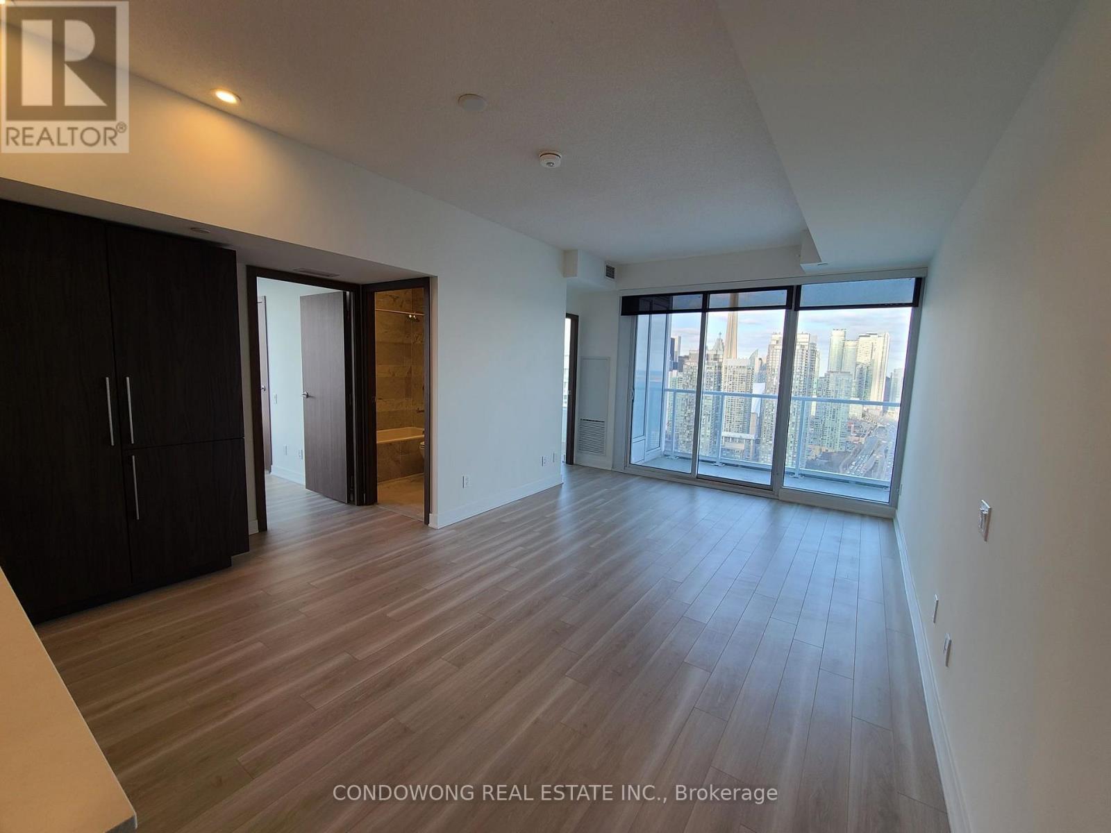 4510 - 17 BATHURST STREET