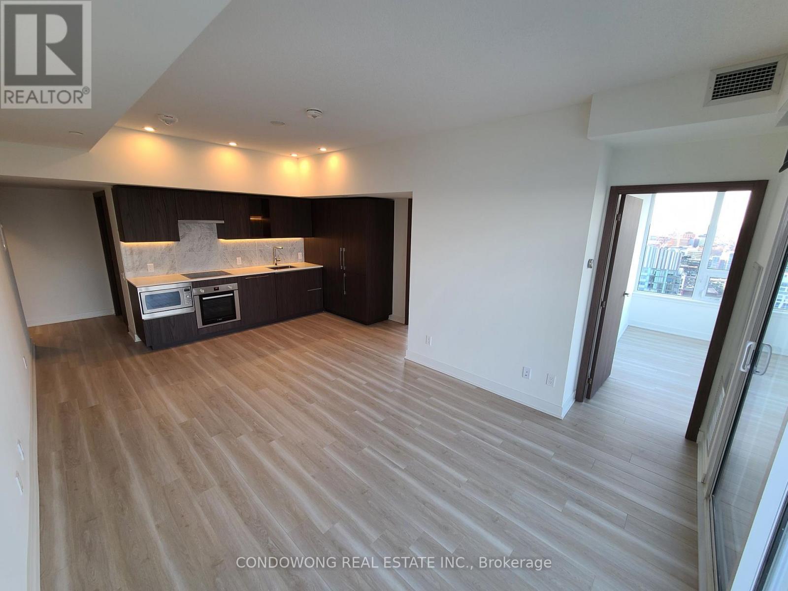 4510 - 17 Bathurst Street, Toronto, Ontario  M5V 0N1 - Photo 2 - C13872390