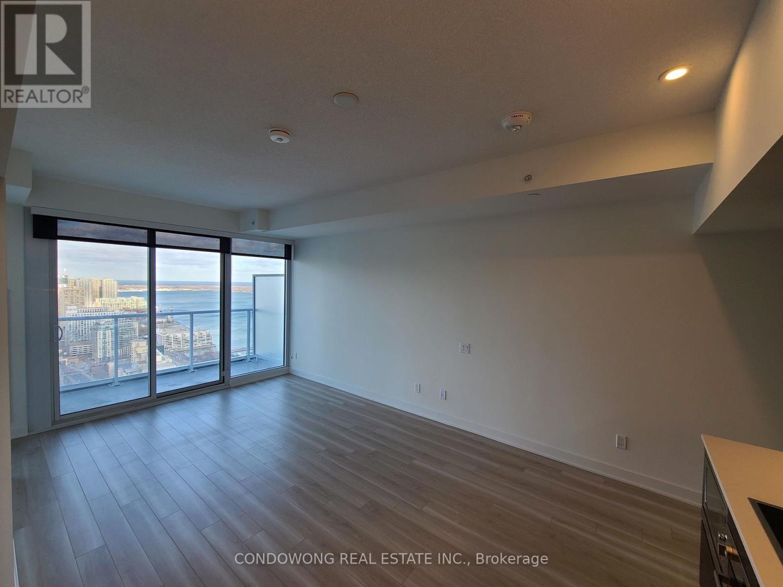 4510 - 17 Bathurst Street, Toronto, Ontario  M5V 0N1 - Photo 3 - C13872390