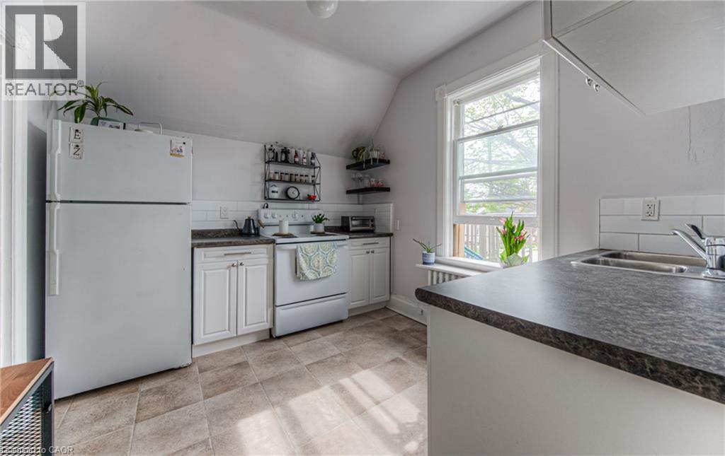 404 Duke Street W Unit# Upper, Kitchener, Ontario  N2H 3Y5 - Photo 4 - 40869530