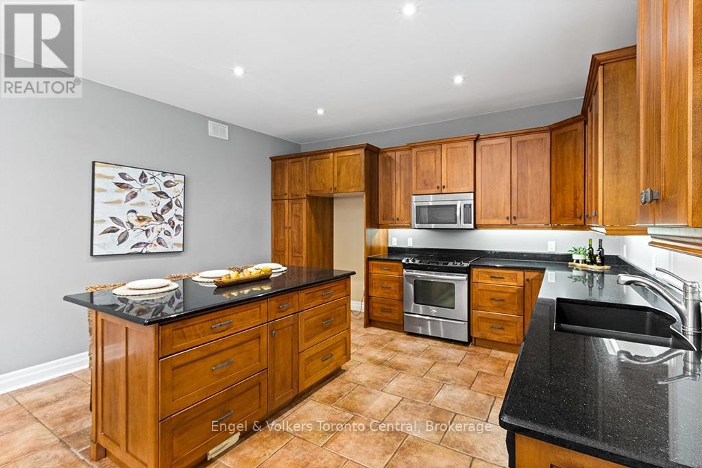 184 Sutacriti Street, Georgian Bluffs, Ontario  N0H 1S0 - Photo 14 - X13872234