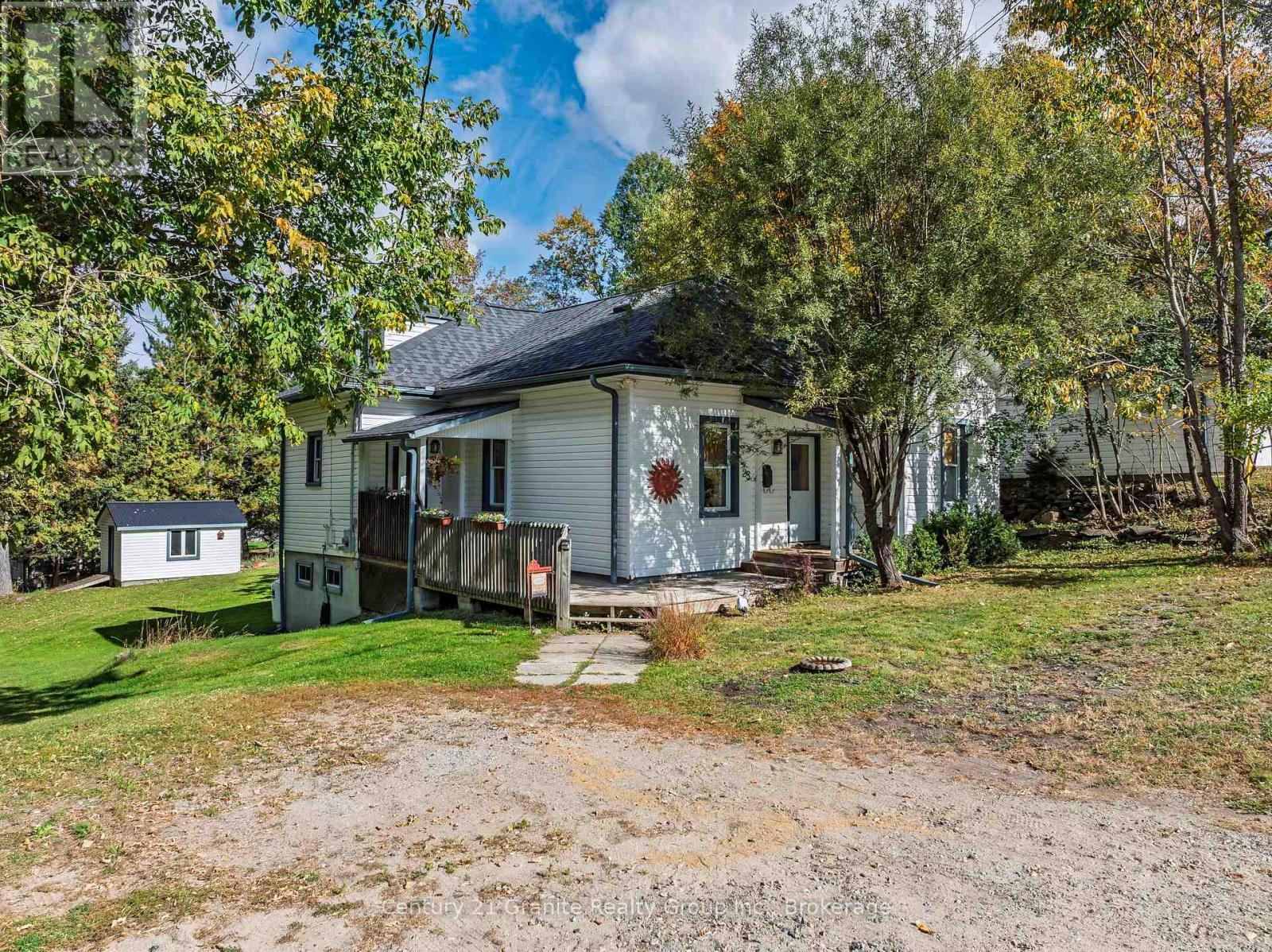 25 GEORGE STREET, Dysart et al, Ontario