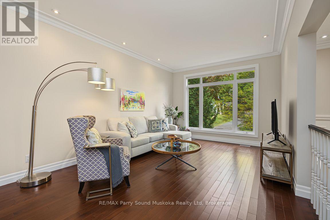 8 Ansley Street, Parry Sound, Ontario P2A 1L6 - Photo 11 - X13872418
