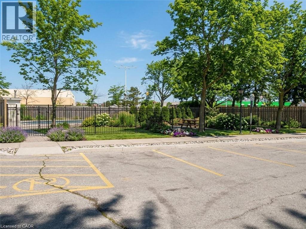700 Dynes Road Unit# 209, Burlington, Ontario  L7N 3M2 - Photo 3 - 40866112