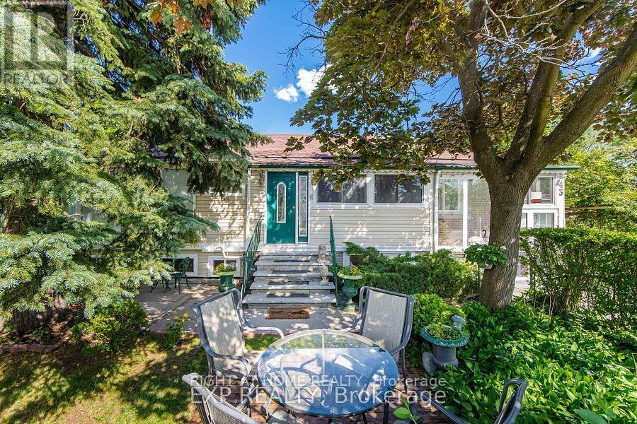 Main Floor - 43 Ridgemoor Avenue, Toronto, Ontario  M1N 1M5 - Photo 3 - E13872420