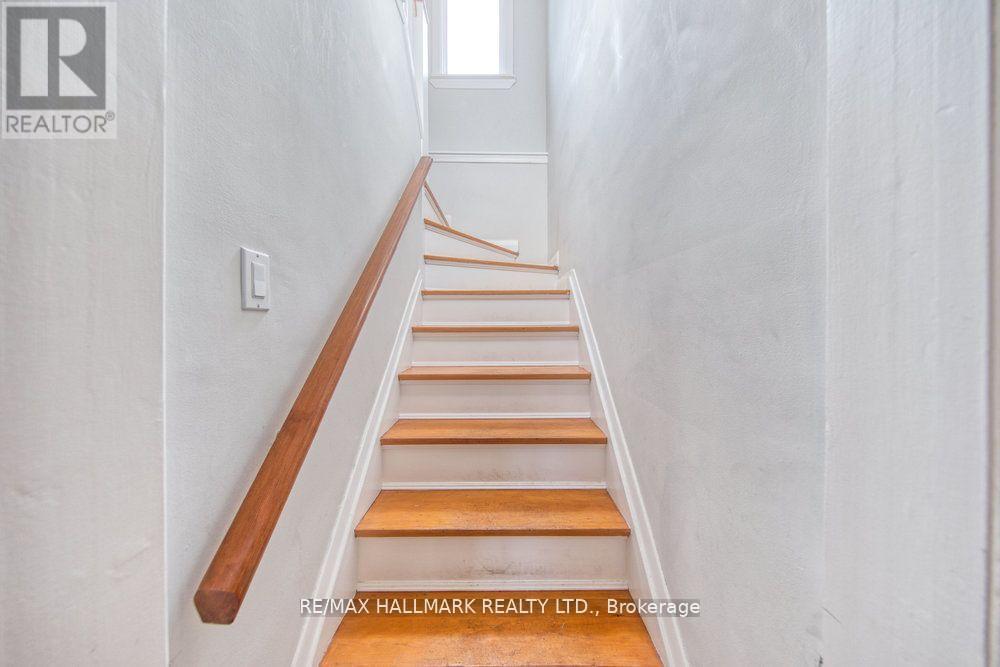 31 Glen Muir Drive, Toronto, Ontario  M1M 2C6 - Photo 10 - E13872422