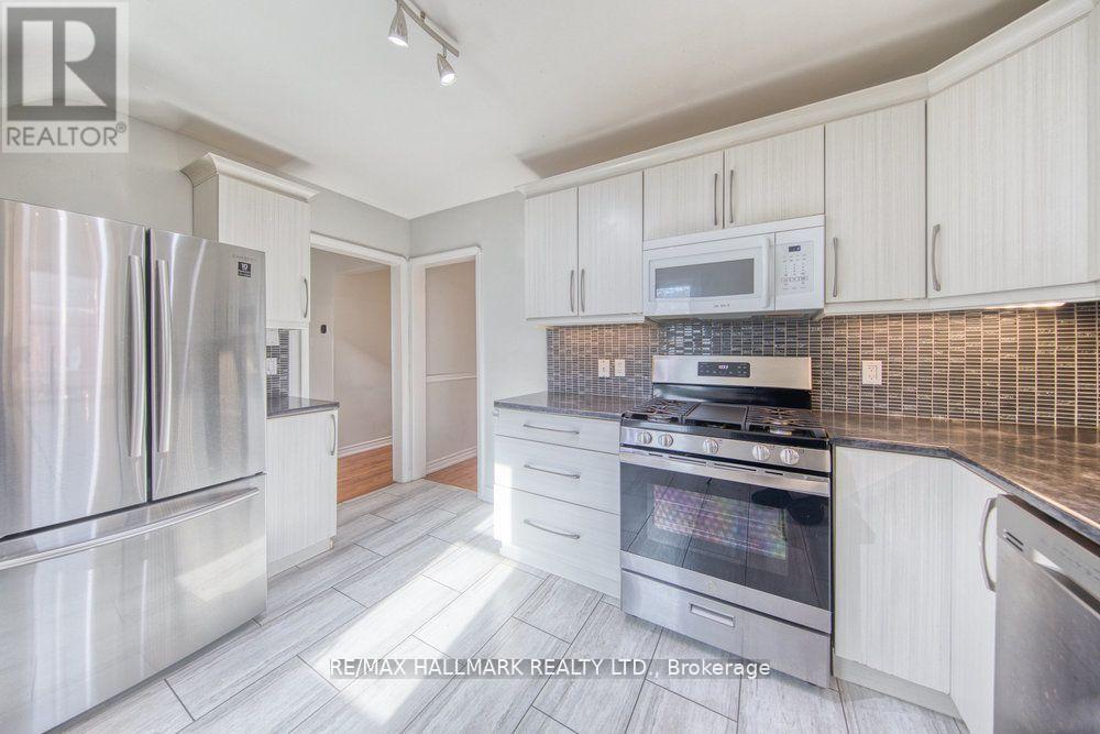 31 Glen Muir Drive, Toronto, Ontario  M1M 2C6 - Photo 8 - E13872422