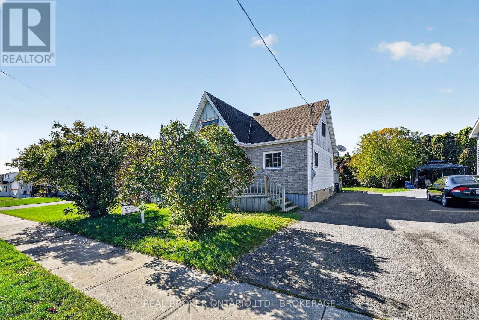 25 Dunbar Avenue, Cornwall, Ontario K6H 5M6 - Photo 3 - X13872480