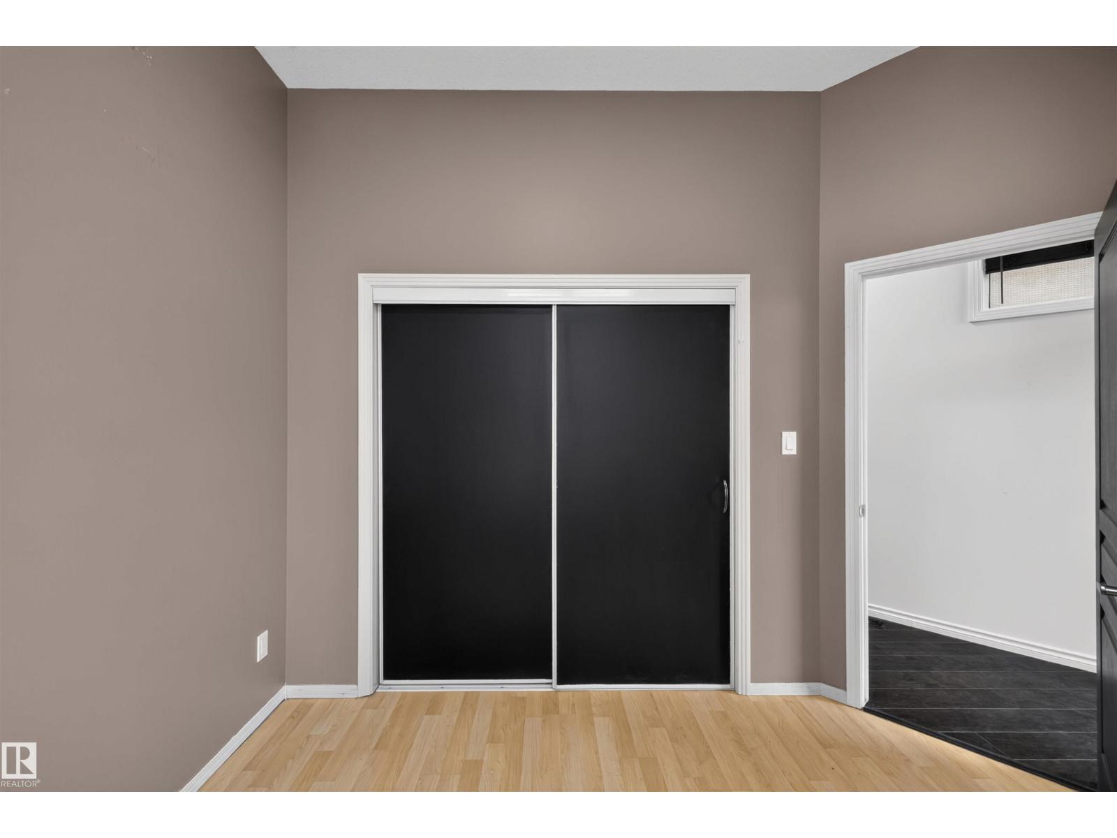#412 9503 101 AV NW